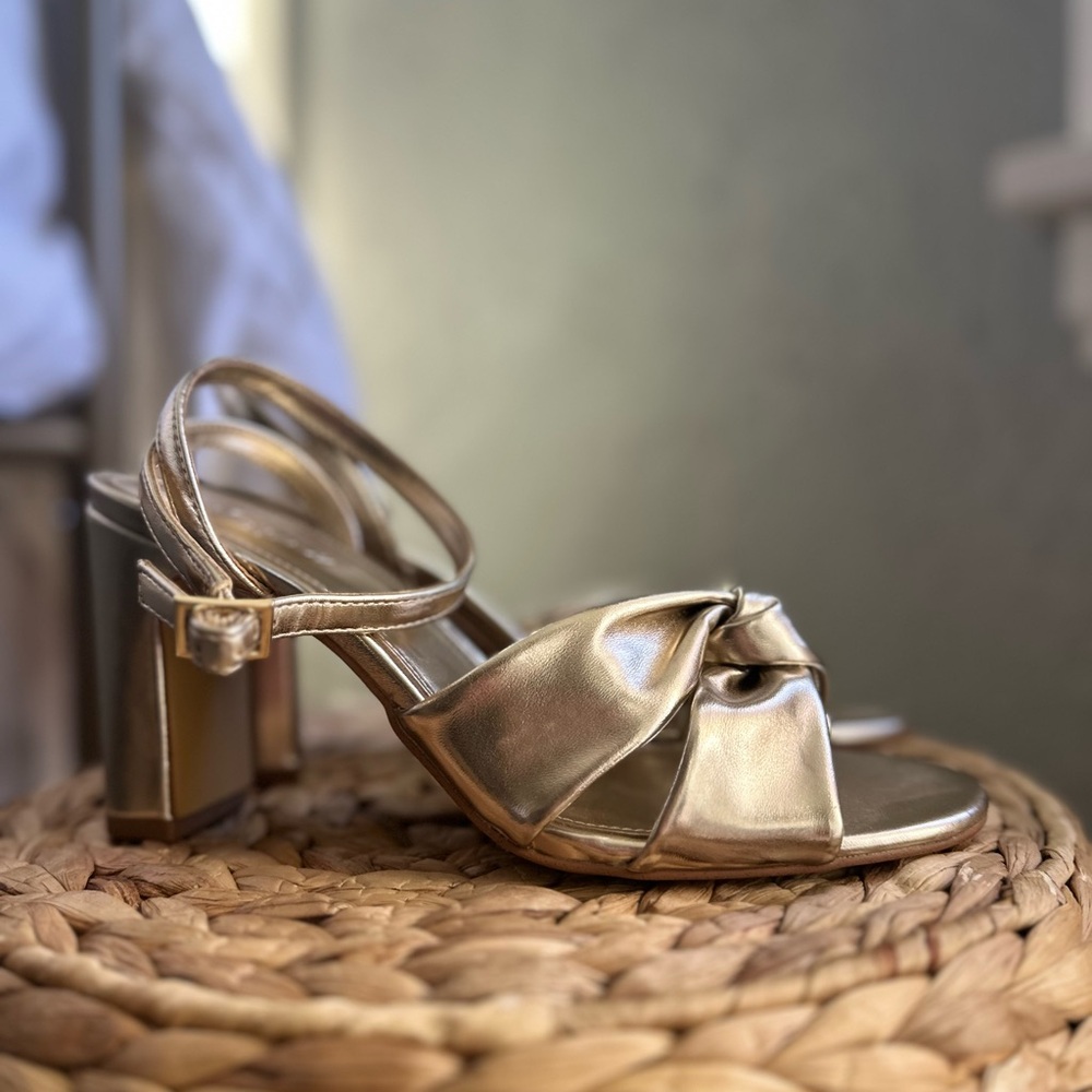 J. Crew Gold Women's Heels with Bow Detail size 7
